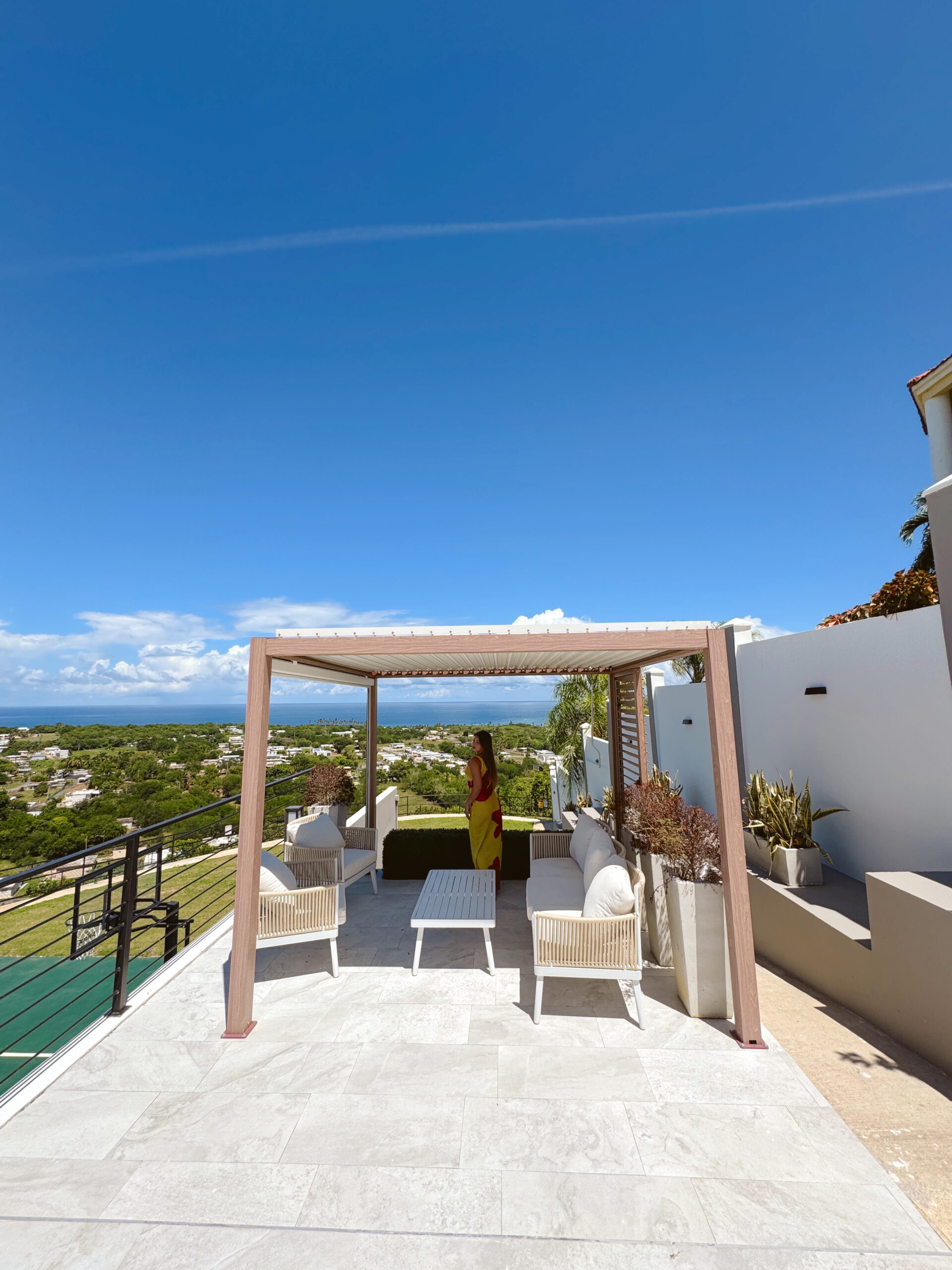 resort-like-blue-maribu
